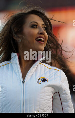 Dic. 11, 2011 - Landover, Maryland, Stati Uniti d'America - Redskins squadra Cheerleading NFL Game; New England Patriots a Washington Redskins. I patrioti sconfitta Washington a casa 34 - 27 (Credito Immagine: © Roland Pintilie/Southcreek/ZUMAPRESS.com) Foto Stock