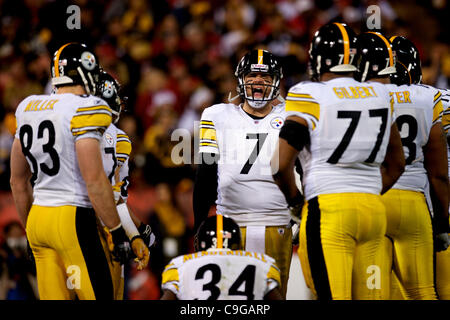 Dic. 19, 2011 - San Francisco, California, Stati Uniti - Steelers quarterback Ben Roethlisberger (7) huddles con il suo reato durante il gioco di NFL tra Pittsburgh Steelers e San Francisco 49ers al Candlestick Park di San Francisco, CA. Il 49ers battere lo Steelers 20-3. (Credito Immagine: © Matt Coh Foto Stock