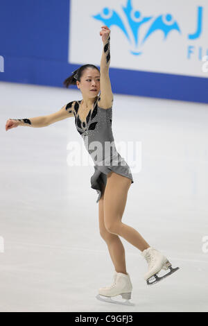 Akiko Suzuki, dicembre 24, 2011 - Pattinaggio di Figura : tutto il Giappone la figura pattinare Championship 2011, Donne Single breve programma a cupola Namihaya, Osaka, Giappone. (Foto di Akihiro Sugimoto/AFLO SPORT) [1080] Foto Stock