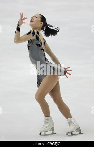 Akiko Suzuki, dicembre 24, 2011 - Pattinaggio di Figura : tutto il Giappone la figura pattinare Championship 2011, Donne Single breve programma a cupola Namihaya, Osaka, Giappone. (Foto di Akihiro Sugimoto/AFLO SPORT) [1080] Foto Stock