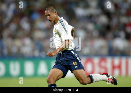 Sota Hirayama (JPN), 5 dicembre 2003 - Calcio : Sota Hirayama punteggi durante il FIFA Campionato Mondiale della Gioventù UAE 2003 tra U-20 Giappone 1-0 U-20 Egitto Al Maktoum Stadium, Dubai U.A.E. (Foto di YUTAKA/AFLO SPORT) [1040] Foto Stock