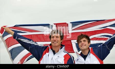 ExCel, LONDON, Regno Unito, Lunedì 09/01/2012. Luca pazienza (destra) e Stuart Bithell. 470 class sailing team per GB a le Olimpiadi del 2012. Annuncio TeamGB della vela atleti. Foto Stock