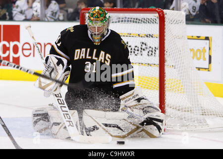 7 gennaio 2012 - Dallas, Texas, USA - Dallas Stars Goalie Richard Bachman (31) durante l'azione tra i Dallas Stars e lubrificatori de Edmonton. Dopo 2 periodi di Edmonton e Dallas sono legato 1-1 all'American Airlines Center (credito Immagine: © Andrew Dieb/Southcreek/ZUMAPRESS.com) Foto Stock