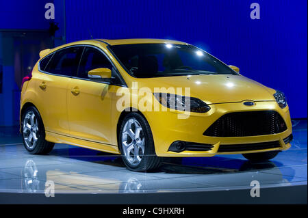 Gen 9, 2012 - Detroit, Michigan, Stati Uniti - Ford svelata la Focus ST sulla prima premere il giorno del North American International Auto Show di Detroit, Michigan il Jan 9, 2012. (Credito Immagine: © Mark Bialek/ZUMAPRESS.com) Foto Stock