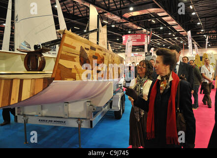 London, Regno Unito 11/01/2012 Sua Altezza Reale la Principessa Anna al Tullett Prebon London Boat Show a ExCeL di Londra (Photo credit: Photobeat Immagini/Alamy) Foto Stock