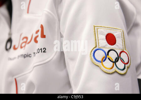 La gioventù Olympic Team giapponese cerimonia di partenza, 12 gennaio 2012 - Olimpiadi della Gioventù : il team giapponese che ha partecipato a un progetto TSUBASDA supportato da cio a cui hanno partecipato alla cerimonia di partenza per l'inverno Olimpiadi della Gioventù 2012 nell'Aeroporto di Narita, Chiba, Giappone. La scuola studente del vict Foto Stock