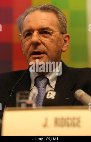 13/01/2012, Innsbruck, Austria. Jacques Rogge (BEL) presidente del CIO al Winter Olimpiadi della Gioventù conferenza stampa Foto Stock