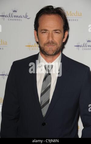 Luke Perry presso gli arrivi per Hallmark Channel Inverno 2012 TV TCA associazione dei critici Press Tour Serata di Gala, Casa del Torneo, Pasadena, CA 14 gennaio 2012. Foto di: Dee Cercone/Everett Collection Foto Stock