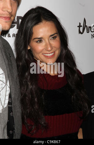 Aprile 14, 2011 - New York, NY, STATI UNITI - Demi Moore a i veri uomini non comprano le ragazze' Launch Party. (Credito Immagine: © Dan Herrick/ZUMAPRESS.com) Foto Stock