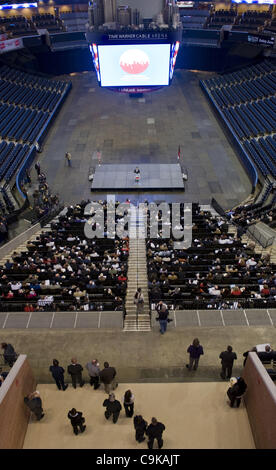 Gen 18, 2012 - Charlotte, North Carolina, Stati Uniti d'America - i membri dei media si riuniscono per un tour delle strutture durante la Convenzione Nazionale Democratica del comitato per la procedura dettagliata di logistica al Time Warner Cable Arena per la partecipazione media agenzie in previsione del prossimo 2012 Foto Stock