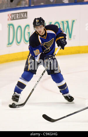 Gen 19, 2012 - Saint Louis, Missouri, Stati Uniti - San Louis Blues defenceman Kevin Shattenkirk (22) in azione durante una partita di NHL tra i lubrificatori de Edmonton e St. Louis Blues al Scottrade Center di Saint Louis, Missouri. Gli Azzurri sconfitti i lubrificatori 1-0. (Credito Immagine: © Scott Kane/Southcreek Foto Stock