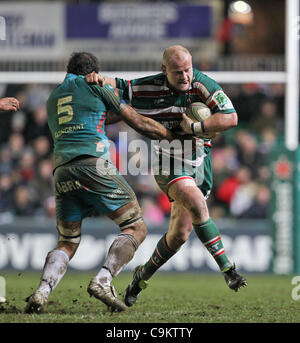 021.01.2012. Welford Road, Leicester, Inghilterra. Dan Cole (tigri) in azione durante la Heineken Cup Rugby Union gioco tra Leicester Tigers e aironi giocato al Welford Road Stadium. Foto Stock
