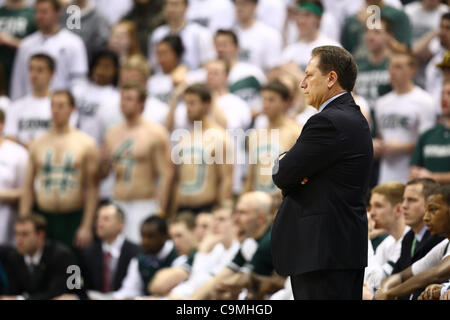 Il 25 gennaio, 2012 - East Lansing, Michigan, Stati Uniti - Michigan State Spartans head coach Tom Izzo durante il primo semestre contro il Minnesota i Gopher a Jack Breslin studenti Eventi Centro. (Credito Immagine: © Rey Del Rio/Southcreek/ZUMAPRESS.com) Foto Stock