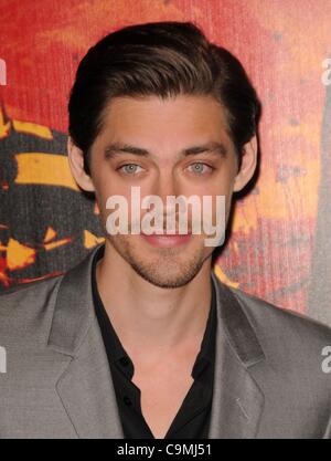 Tom Payne presso gli arrivi per fortuna prima di serie su HBO, Grauman's Chinese Theatre di Los Angeles, CA 25 gennaio 2012. Foto di: Dee Cercone/Everett Collection Foto Stock