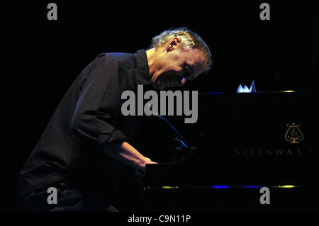 London, Regno Unito 28/01/2012 Bruce Hornsby in concerto al o2 Shepherds Bush Empire a Londra. (Photo credit: Photobeat Immagini/Alamy) Foto Stock