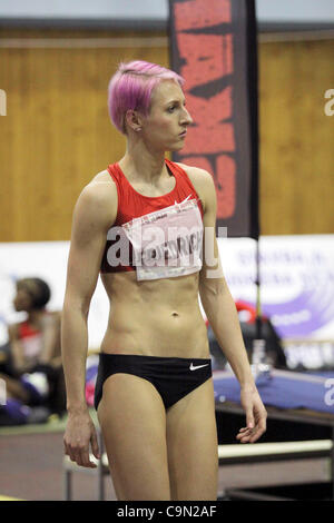 Correzione DATA: Tedesco alto ponticello Ariane Friedrich finito su altezza 184 cm durante la Moravian Salto in alto Tour evento in Hustopece, Repubblica Ceca, sabato 28 gennaio, 2012. (CTK foto/Vaclav Salek) Foto Stock