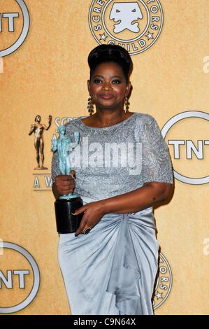 Octavia Spencer per prestazioni eccezionali da una femmina di attore in un ruolo di supporto nella sala stampa per la diciottesima edizione Screen Actors Guild SAG Awards - PRESS ROOM, Shrine Auditorium, Los Angeles, CA 29 gennaio 2012. Foto di: Elizabeth Goodenough/Everett Collection Foto Stock