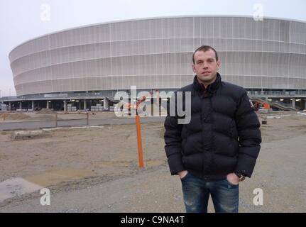 Slovacco giocatore di calcio di Slask Wroslaw pone di fronte allo stadio della città di Wroclaw, dove il calcio ceca squadra giocherà durante Euro 2012. Polonia Wroclaw, 24 gennaio 2012. (CTK foto/Martin Gregor) Foto Stock