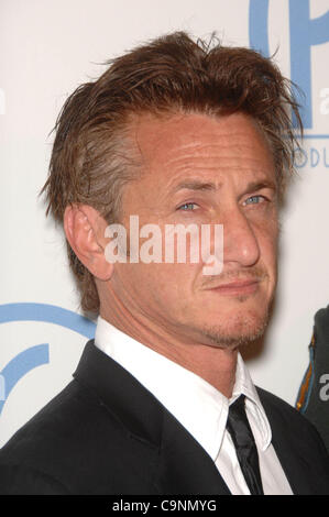 Gen 23, 2011 - Hollywood, California, Stati Uniti - Sean Penn durante la XXII edizione produttori Guild of America Award, svoltasi presso il Beverly Hilton Hotel, il 22 gennaio 2011, a Beverly Hills, in California,.. 2011.K67416MGE(Immagine di credito: © Michael Germana Globo/foto/ZUMAPRESS.com) Foto Stock