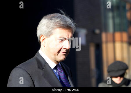 Chris Huhne.Clerkenwell, Londra, 03.02.2012 Chris Huhne si dimette oltre l'illecito penale in caso di accelerazione.Il segretario dell'energia volti al perseguimento dei crediti la sua ex moglie ha preso la sua accelerazione punti sulla sua licenza nel 2003. Foto Stock