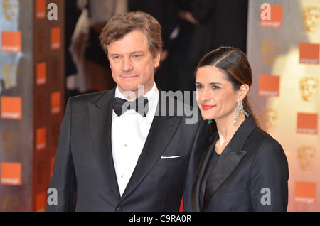 London, Regno Unito 12/02/2012 Colin Firth e Livia Giuggioli assiste la Orange British Academy Film Awards 2012 presso la Royal Opera House Covent Garden di Londra. (Photo credit: Photobeat Immagini/Alamy) Foto Stock