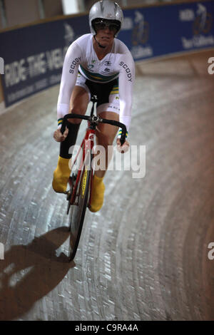 Febbraio 12, 2012 - Carson, California, Stati Uniti - Il Team Australia womens sprint rider con gamba protesico al 2012 UCI Para-pista ciclabile Campionati del Mondo presentato da Samsung al velo al centro sportivo al Home Depot Center di Carson. World Champions incoronato in uomini e donne compromettere visivamente Foto Stock