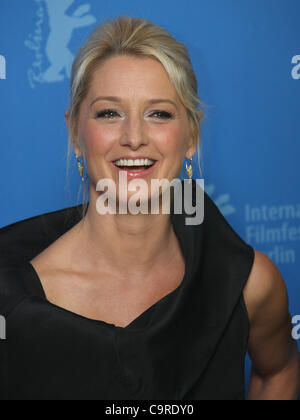 KATHERINE LANASA JAYNE MANSFIELD AUTO PHOTOCALL IL FESTIVAL DEL CINEMA DI BERLINO 2012 IL GRAND HYATT POTSDAMER PLATZ Berlino Germania 13 Foto Stock