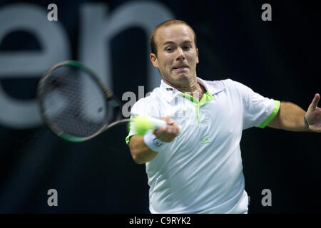 Febbraio 15, 2012 - San Jose, California, Stati Uniti - Olivier Rochus (BEL) compete durante il primo round di gioco a livello del SAP Open a HP Pavilion a San Jose, CA. Rochus non è riuscita a far avanzare, perdendo 6-4, 2-6, 3-6. (Credito Immagine: © Matt Cohen/Southcreek/ZUMAPRESS.com) Foto Stock