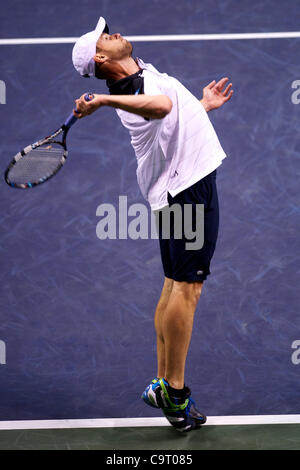 Febbraio 15, 2012 - San Jose, California, Stati Uniti - Andy Roddick (USA) compete durante il secondo turno di gioco a livello del SAP Open a HP Pavilion a San Jose, CA. (Credito Immagine: © Matt Cohen/Southcreek/ZUMAPRESS.com) Foto Stock