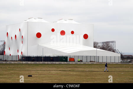 Londra, UK, 22/02/2012 edifici futuristici per le Olimpiadi di Londra 2012 eventi di tiro presso il Royal Artillery Barracks in sout Foto Stock