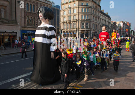 1 marzo 2012, Cardiff, Regno Unito. Patrioti gallese celebrare San Davide del giorno. Foto Stock