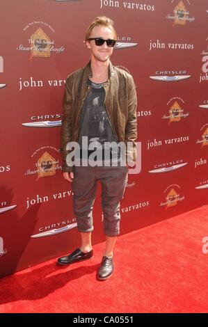 Tom Felton presso gli arrivi di John Varvatos 9° Stuart House beneficio, West Hollywood, Los Angeles, CA Marzo 11, 2012. Foto di: Dee Cercone/Everett raccolta/Alamy Live News Foto Stock