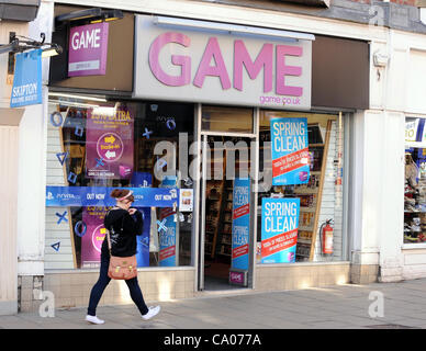 Rivenditore di gioco video gioco di società SCARBOROUGH HIGH STREET SCARBOROUGH INGHILTERRA 12 Marzo 2012 Foto Stock