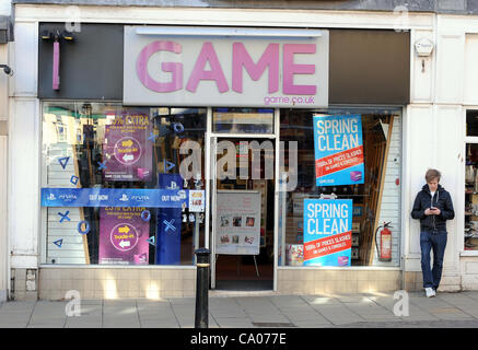 Rivenditore di gioco video gioco di società SCARBOROUGH HIGH STREET SCARBOROUGH INGHILTERRA 12 Marzo 2012 Foto Stock