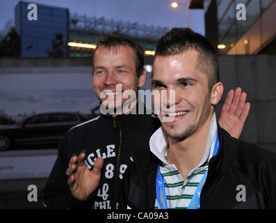 Jakub Holusa arrivati a Praga da mondiali Indoor Athletics Championships di Istanbul.Jakub Holusa ha vinto la medaglia d'argento a Uomini 800m Finale al mondiali Indoor di Atletica di Istanbul.(CTK foto/Stanislav Peska) Foto Stock