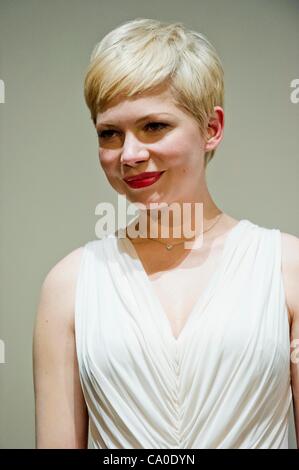 Marzo 13th, 2012 : Tokyo, Giappone 013 Michelle Williams appare in Giappone Premiere per il film la mia settimana con Marilyn al Toho cinema di Roppongi Hills. Questo film è basato su una storia circa un'attrice Marilyn Monroe. Michelle Williams suona come un rotolo di Marilyn Monroe. Foto Stock