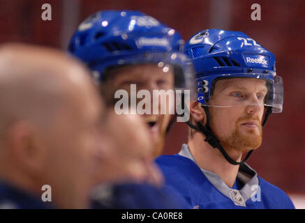 Vancouver Canucks avanti Daniel Sedin presso la pratica con il team di Rogers Arena di Vancouver, Marzo 13, 2012. Canucks dovrà affrontare PHOENIX Coyote Mercoledì, 14 marzo. Foto Stock