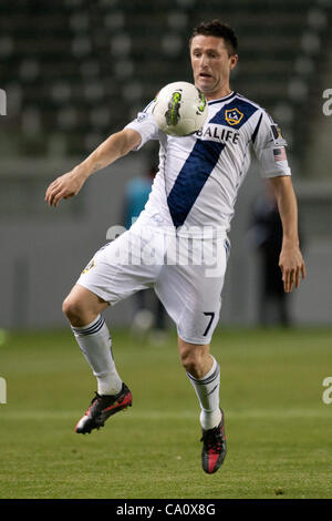 Marzo 14, 2012 - Carson, California, Stati Uniti - Los Angeles Galaxy in avanti Robbie Keane #7 controlla la sfera durante la CONCACAF Champions League tra Toronto FC e la galassia di Los Angeles al Home Depot Center. Il Galaxy è andato a essere sconfitto e battuto fuori della Champions League con un f Foto Stock