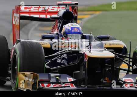 16 marzo 2012 - Melbourne, Victoria, Australia - Daniel Ricciardo della Scuderia Toro Rosso Team durante la sessione di prove libere uno dei 2012 Formula Uno Australian Grand Prix sul circuito dell'Albert Park di Melbourne, Australia. (Credito Immagine: © Sydney bassa/Southcreek/ZUMAPRESS.com) Foto Stock