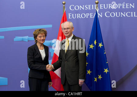 Il presidente del Consiglio europeo Herman Van Rompuy incontra il presidente della Confederazione Eveline Widmer-Schlumpf. Foto Stock