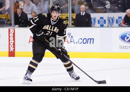 Marzo 20, 2012 - Dallas, Texas, USA - Dallas Stars avanti Loui Eriksson (21) della Svezia nel corso di azione tra le stelle di Dallas e Phoenix Coyote. Dallas sconfigge Phoenix 4-3 in una sparatoria all'American Airlines Center. (Credito Immagine: © Andrew Dieb/Southcreek/ZUMAPRESS.com) Foto Stock