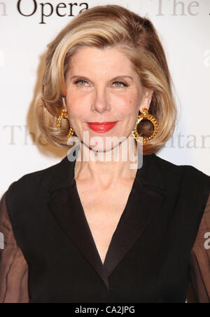 Marzo 26, 2012 - NY, New York, Stati Uniti - Attrice CHRISTINE BARANSKI assiste la Yves Saint Laurent sponsorizza il Metropolitan opere "anon" tenutasi presso il Metropolitan Opera House al Lincoln Center. (Credito Immagine: © Nancy Kaszerman/ZUMAPRESS.com) Foto Stock