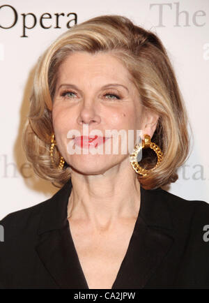 Marzo 26, 2012 - NY, New York, Stati Uniti - Attrice CHRISTINE BARANSKI assiste la Yves Saint Laurent sponsorizza il Metropolitan opere "anon" tenutasi presso il Metropolitan Opera House al Lincoln Center. (Credito Immagine: © Nancy Kaszerman/ZUMAPRESS.com) Foto Stock