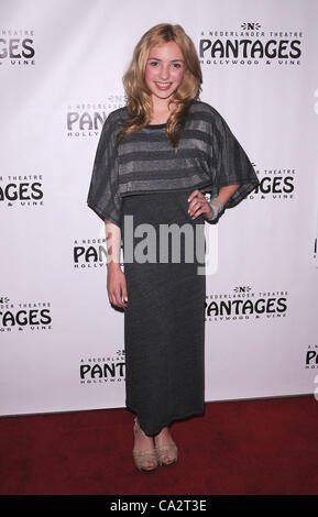 Marzo 27, 2012 - Hollywood, California, Stati Uniti - Serata di Apertura di ''Mamma Mia'' al Pantages Theater di Hollywood, CA 3/27/12 2012..PEYTON LIST(Credit Immagine: Â© Scott Kirkland/Globe foto/ZUMAPRESS.com) Foto Stock