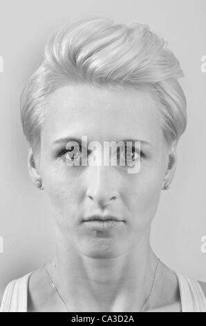 03 05 2012 Berlino. Campione del Mondo donna alta ponticello Ariane Friedrich (GER) in uno studio privato ritratto Foto Stock