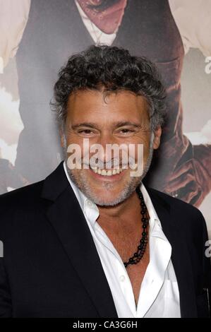 1 giugno 2012 - Hollywood, California, Stati Uniti - Steven Bauer durante la premiere del nuovo film da Arc Entertainment per la maggiore gloria, svoltasi presso l'Accademia delle Arti e delle scienze cinematografiche Samuel Goldwyn Theatre, il 31 maggio 2012, a Beverly Hills, la California.(Immagine di credito: Â© Michael Germana/Glo Foto Stock