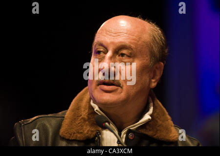 Anupam Kher, Bollywood indiana attore raffigurato all'Telegraph Hay Festival 2012, Hay-on-Wye, Powys, Wales, Regno Unito Foto Stock