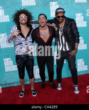 3 giugno 2012 - Los Angeles, California, Stati Uniti - LMFAO arriva per il MTV Movie Awards 2012 presso la Gibson anfiteatro. (Credito Immagine: © Lisa O'Connor/ZUMAPRESS.com) Foto Stock