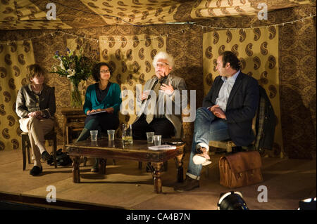 Discussione durante la HowTheLightGetsIn, la filosofia e la musica festival al mondo con Fieno Hay-on-Wye, Powys, Wales, Regno Unito. Credito: Jeff Morgan / Alamy Live News Foto Stock