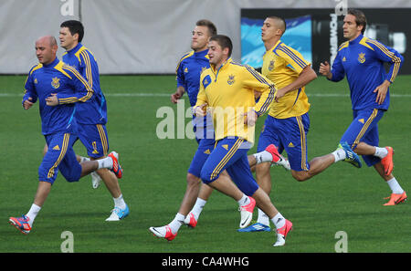 07.06.2012 nazionale ucraina di soccer team di giocatori durante la loro formazione del team di sessione in Kiev, Ucraina. L'Ucraina dovrà affrontare la Svezia nel gruppo D match di UEFA EURO 2012 Campionato di calcio il 11 giugno a Kiev Foto Stock